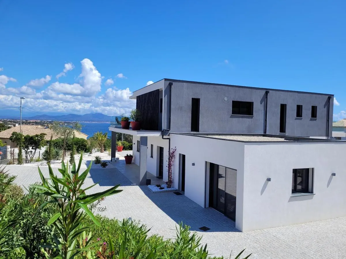 Tres Belle Villa Neuve 12 Personnes, Clim, Piscine, Dans Le Golfe De St-Tropez Saint-Peire-sur-Mer 0*,